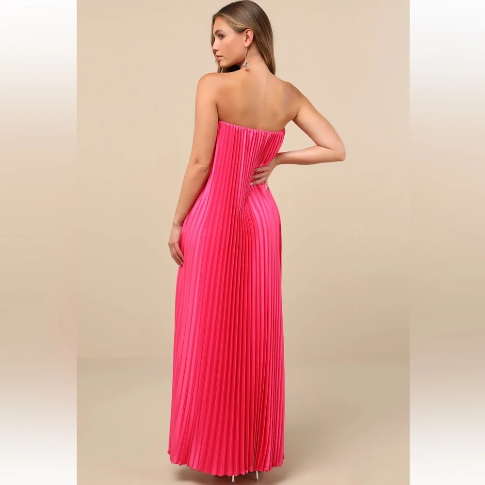 Divian Hot Pink Ombre Pleated Swing Maxi Dress - Picture 3 of 5